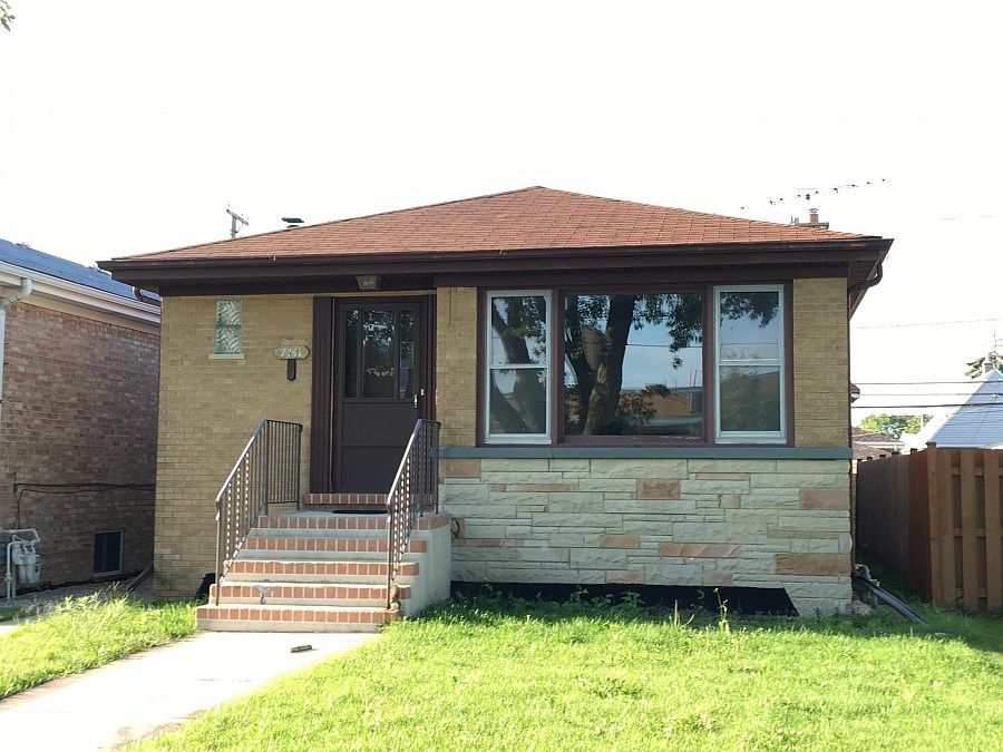 1st image of 7341 W Montrose Ave