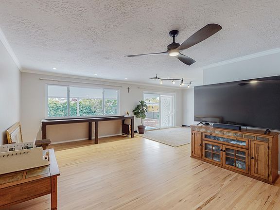 3rd image of 7108 Bellrose Ave NE