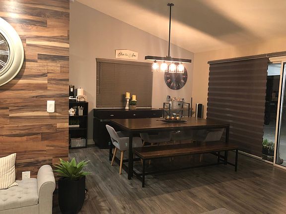 5th image of 20302 Clark St
