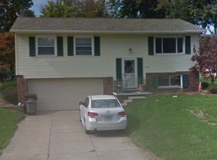 5180 Fawn Dr, Akron, OH 44319