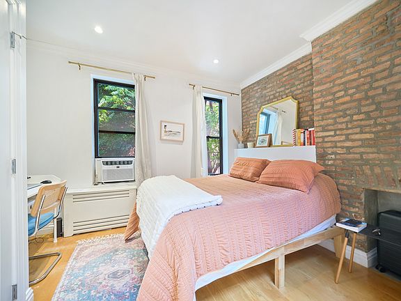 5th image of 321 E 78th St APT 4D