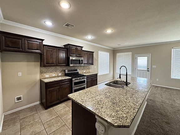 3rd image of 906 Founders Rd