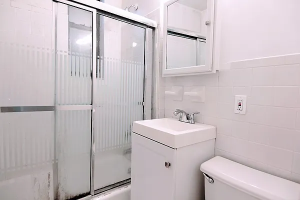 Rented by GPA Realty | media 27