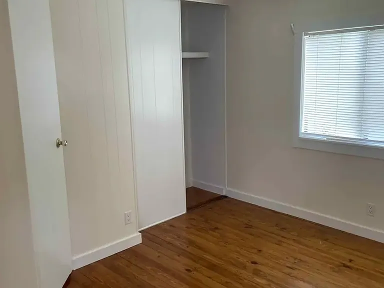 585 Baker Rd — Photo 5