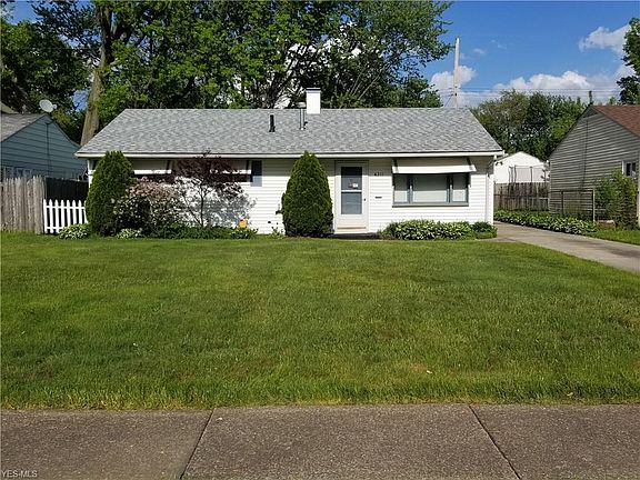 3rd image of 4211 Norfolk Ave