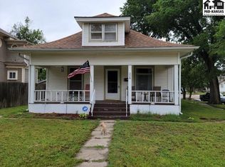 228 E 12th Ave, Hutchinson, KS 67501