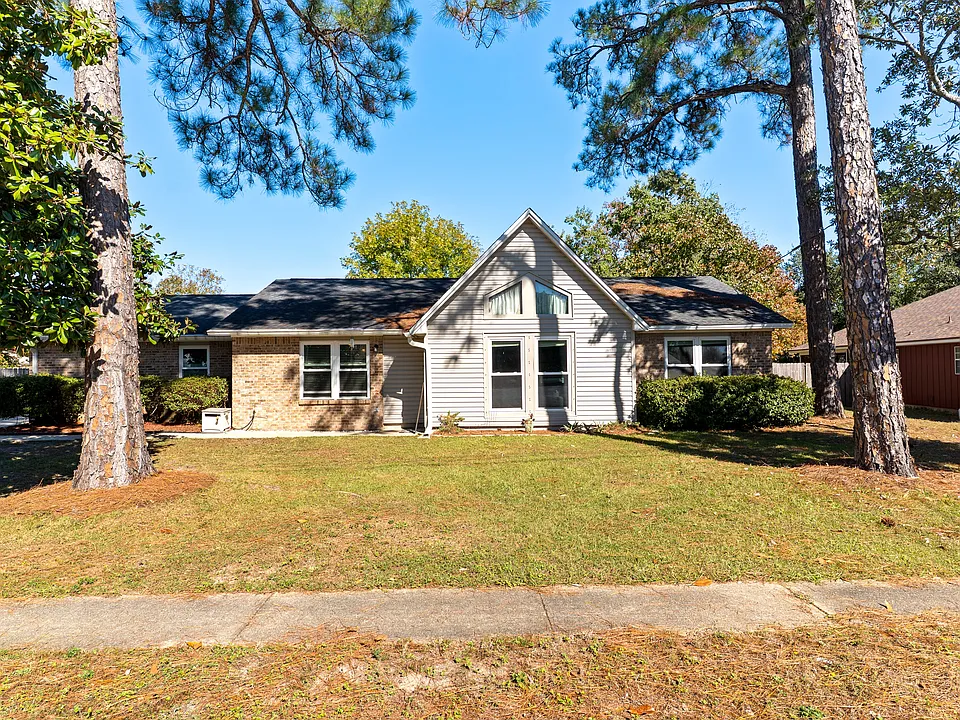 206 Seville Cir