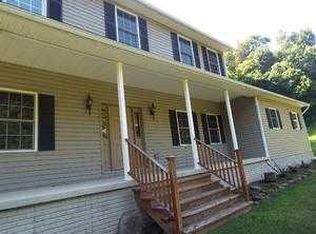 131 Fiscus Ln, Jeannette, PA
