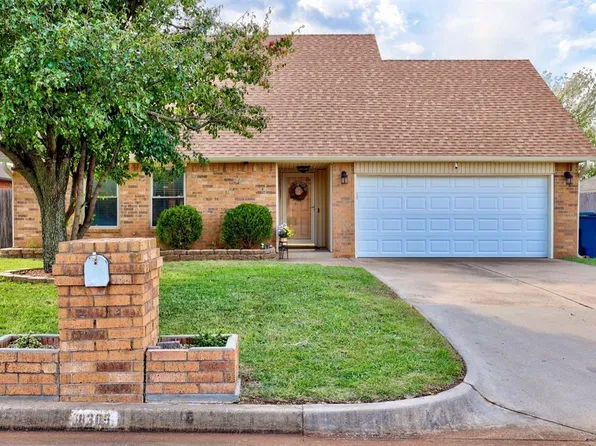 8305 S Stonewood Dr, Oklahoma City, OK 73135