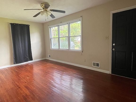 2nd image of 1023 Woodvale Dr