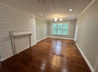 1000 E Woodlawn Rd APT 220, Charlotte, NC 28209