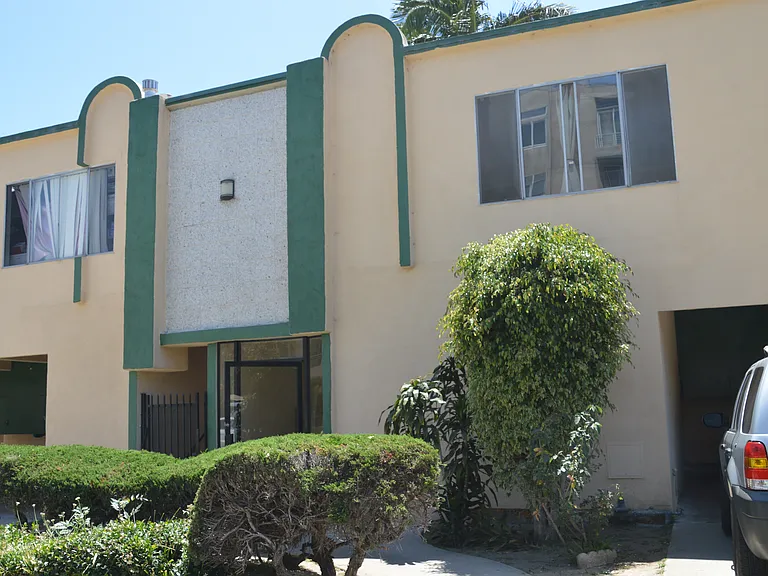 1835 Purdue Ave #8A — Photo 1