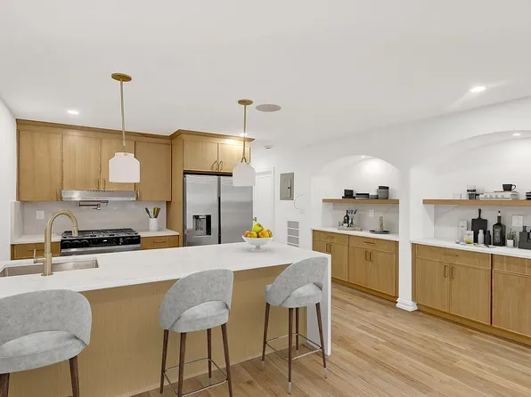 526 Central Ave, Brooklyn, NY 11221