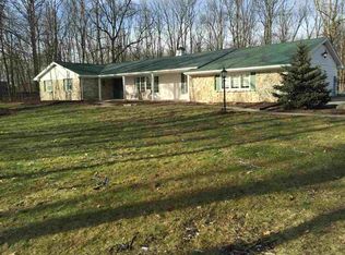 1004 W Dupont Rd, Fort Wayne, IN 46825