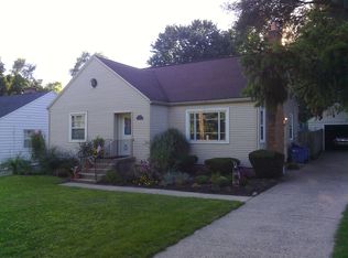 2007 36th St, Des Moines, IA 50310