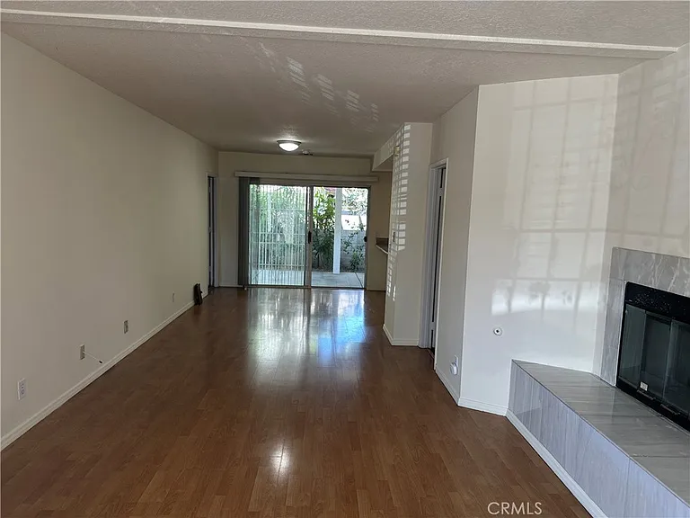 3823 Foster Ave — Photo 8