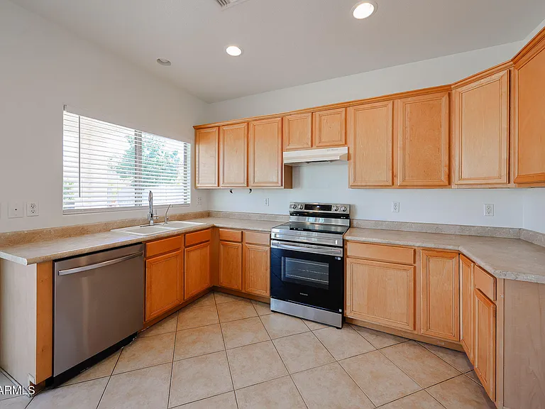 14584 W Watson Ln — Photo 14