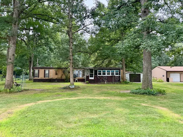 4251 Heritage Dr N, Wheatfield, IN 46392