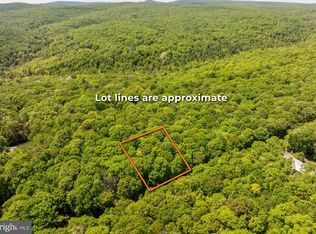 6 Cedar Ln, Oakland, MD 21550