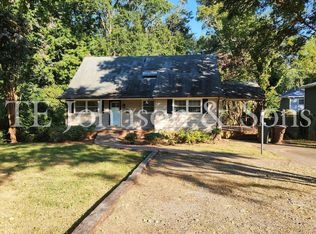 2504 W Cornwallis Dr, Greensboro, NC 27408