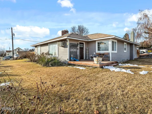 7911 Tieton Dr, Yakima, WA 98908