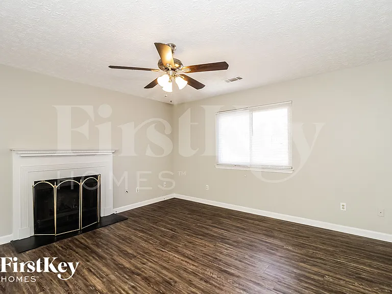 3560 Sweetgum Ln — Photo 2