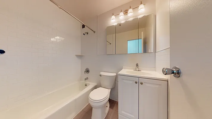 Rented by Bond New York | media 15