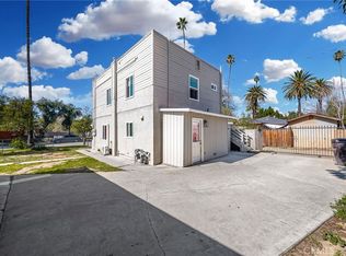 2293 11th St, Riverside, CA 92507