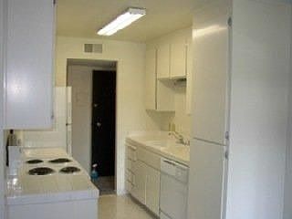 4th image of 277 Tradewinds Dr APT 2