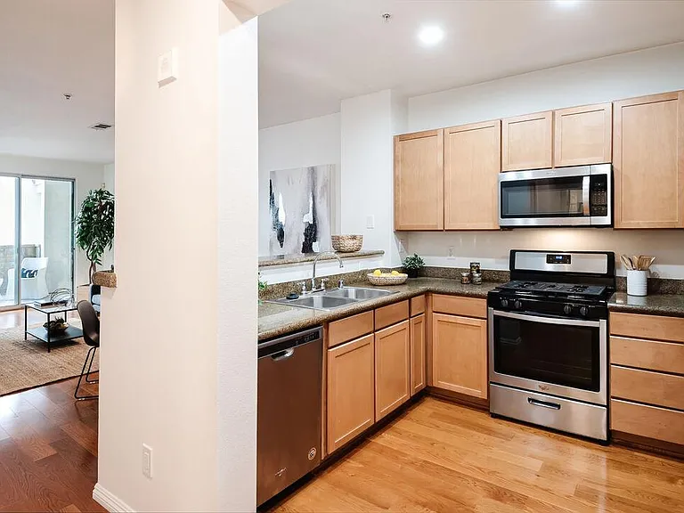 6400 Crescent Park E #110 — Photo 3
