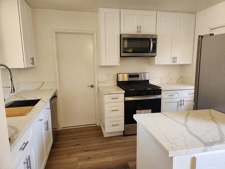 4654 Diane Ave — Photo 7