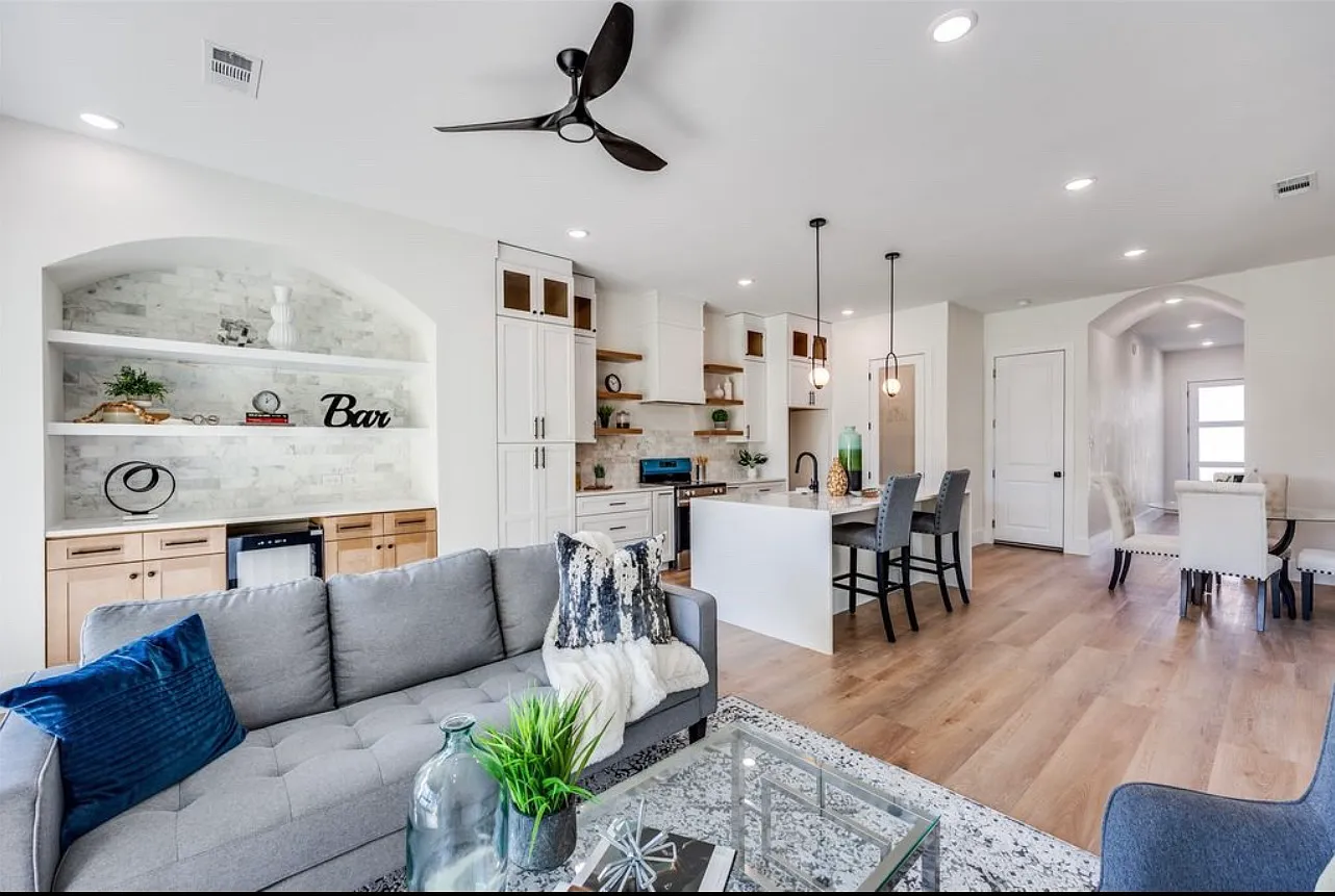 3 bed, 1800 sqft, $3,000 — Photo 2