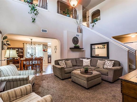 3rd image of 14264 Pine Point Ct