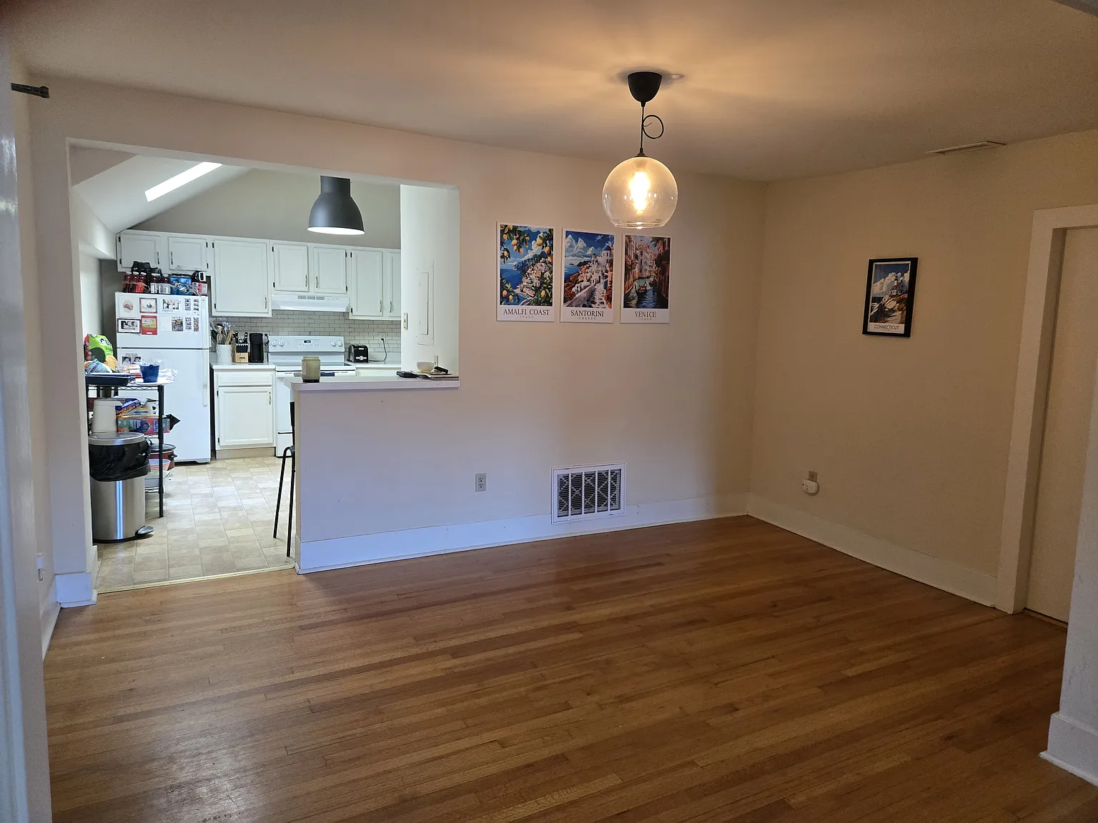 2 bed, 1000 sqft, $2,000 — Photo 4
