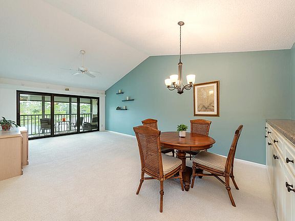 3rd image of 5784 Deauville Cir APT B301