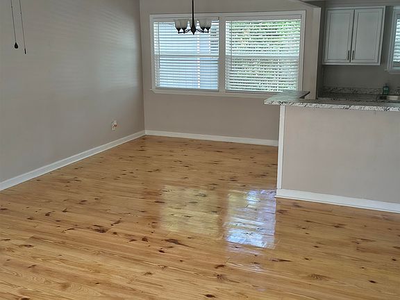 3rd image of 2108 Gibbs Dr