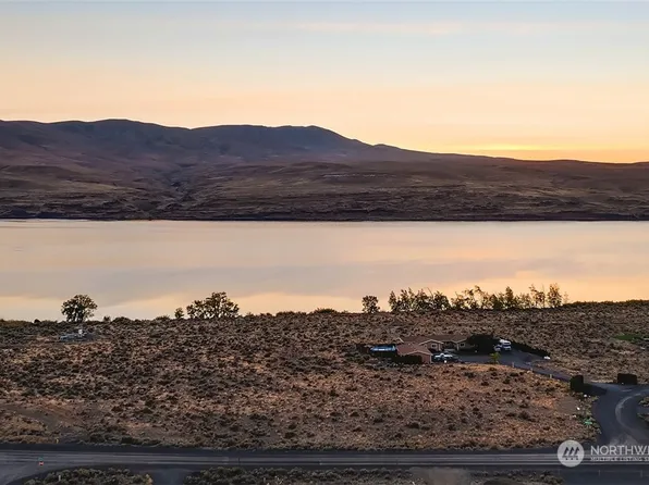 404 Lakeside Way SW, Mattawa, WA 99349