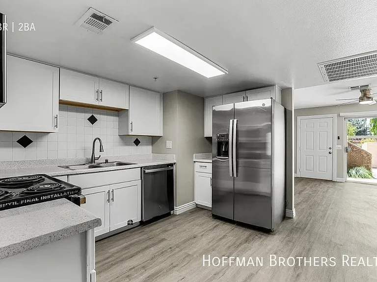 32450 Candlewood Dr #6 — Photo 3
