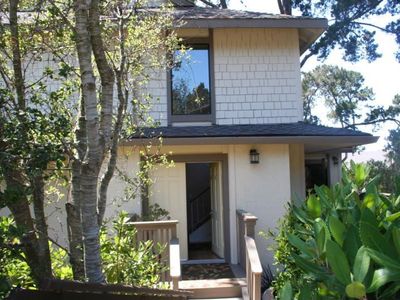1360 Josselyn Canyon Rd APT 8, Monterey, CA, 93940