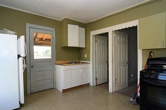 4th image of 14 Allen St