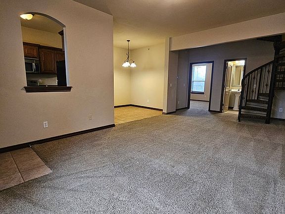 2nd image of 1812 Alameda St Unit 423
