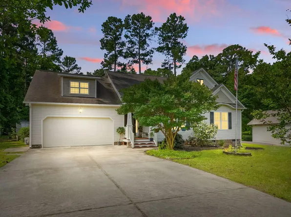 153 Hickory Nut Dr, Smithfield, NC 27577