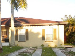 5764 S 38th St, Greenacres, FL 33463