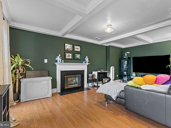 4th image of 5797 Rockcliff Ln
