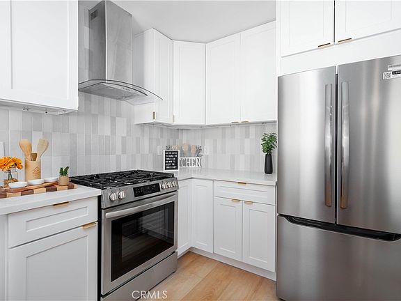 4th image of 2267 Las Flores Dr