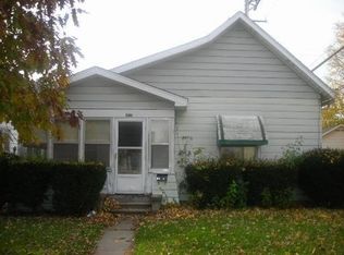 452 S Elm St APT A*, Nappanee, IN 46550