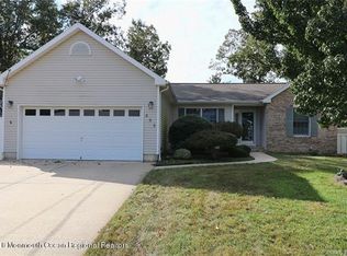 488 Pirate Ln, Manahawkin, NJ 08050