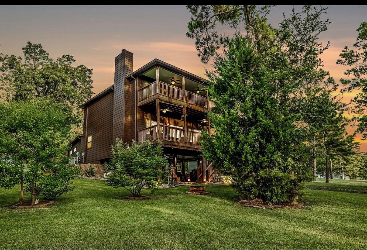 2 bed, 1679 sqft, $2,000 — Photo 1