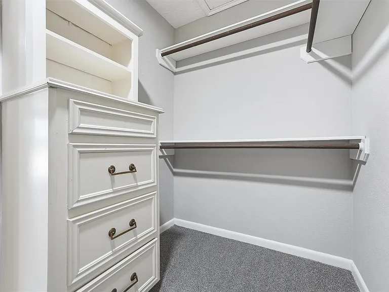 8001 Rebawood Dr — Photo 19