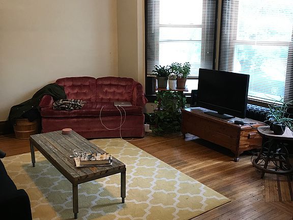 2nd image of 667 Richmond Ave APT 2